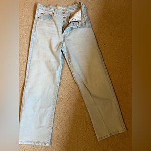 Levi’s rib cage straight ankle 27 like new